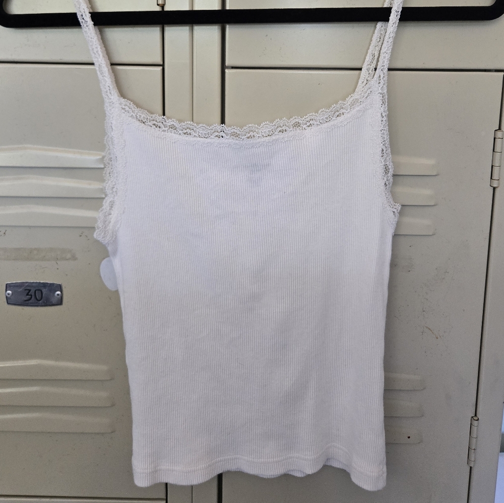 Brandy Melville White Lace Button Tank - Picture 3 of 3